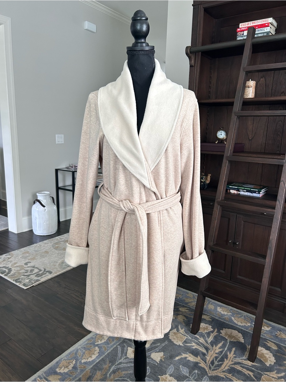 UGG Blanche II robe size large